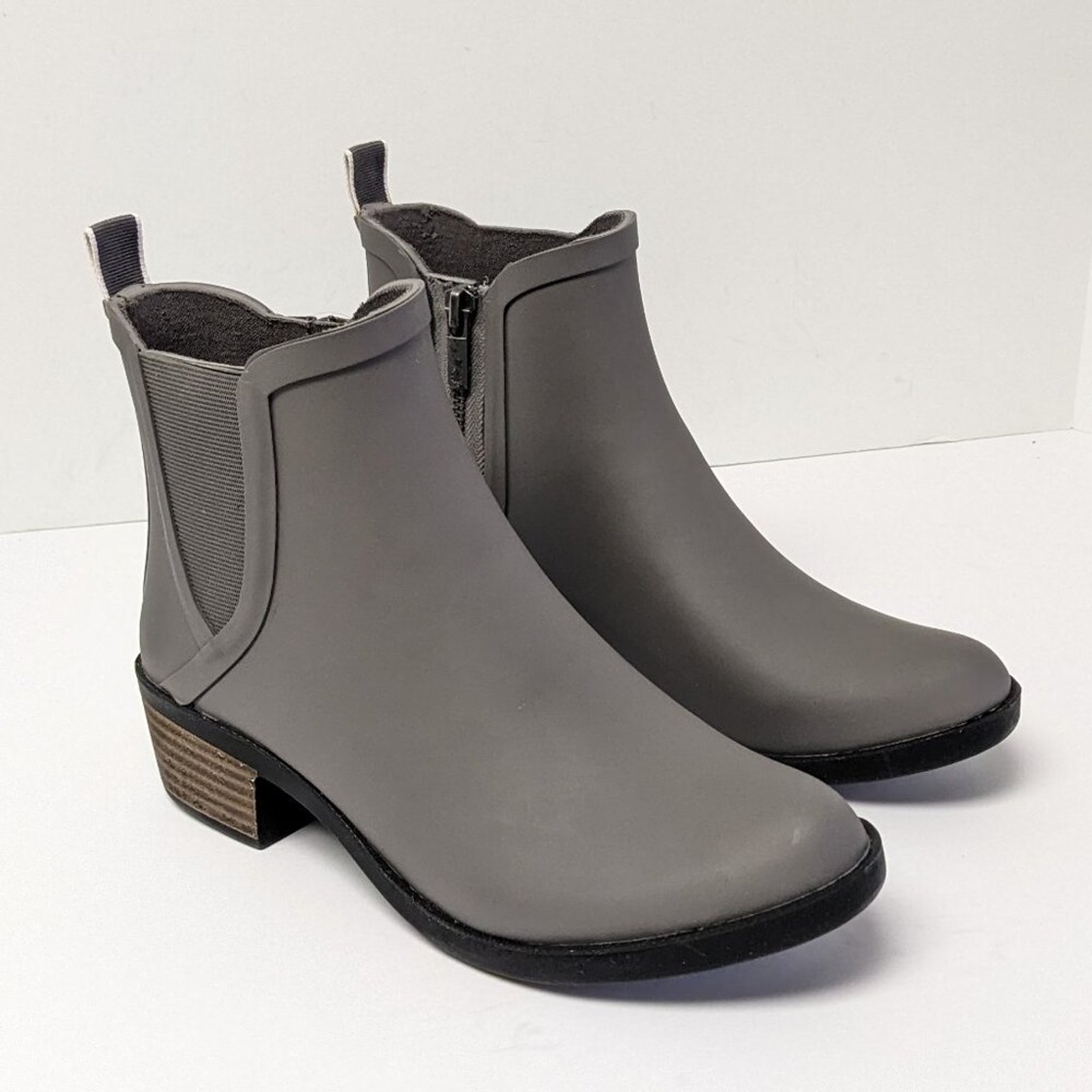 Lucky Brand Basel H2o Booties Titanium Womens 6 M